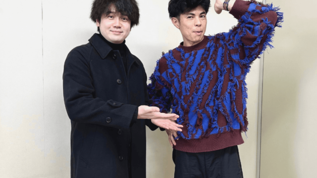 お笑い芸人「小島よしお」と音楽クリエイター「日景健貴」のツーショット