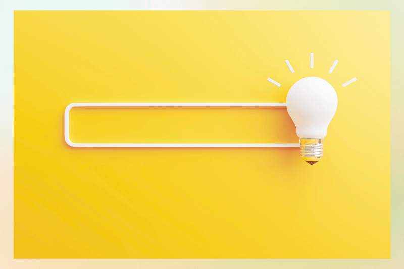 検索ボックスの上に電球が置かれたイラスト